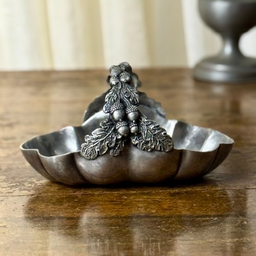 50619-フランスの美しいアンティークピューターバスケット 18x12cm