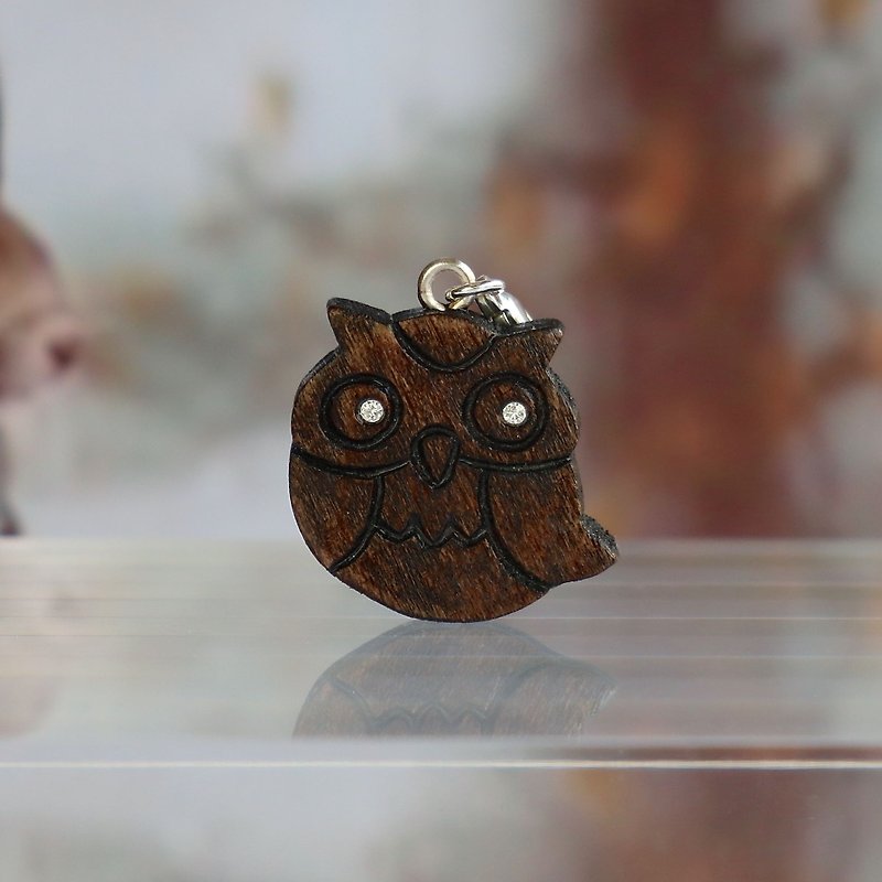 Handmade wooden pendant owl pendant gift customization - Charms - Wood Brown