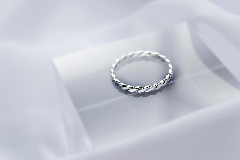 Flat twist ring - General Rings - Other Metals Gray