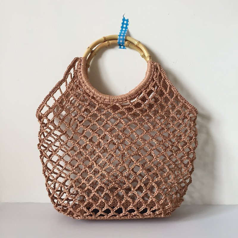 Jocelyn summer bag hand-woven bag net bag beach bag - กระเป๋าถือ - ผ้าฝ้าย/ผ้าลินิน สีกากี