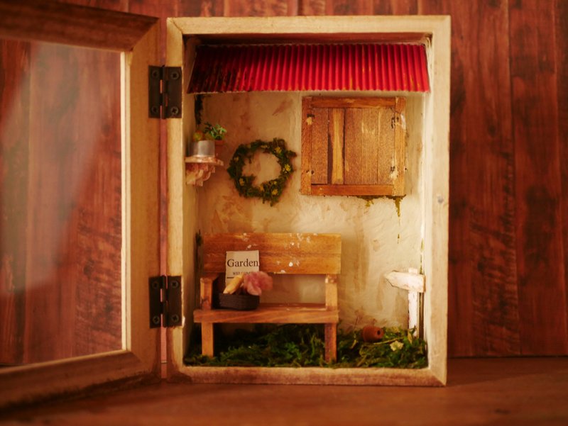 interior miniature garden - Items for Display - Wood Red