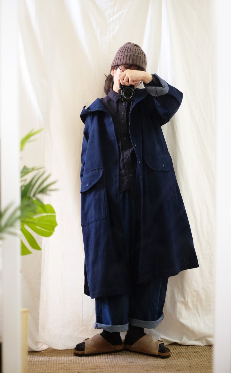 Thick deep sea blue cape-style wide long sleeve hooded long coat - เสื้อฮู้ด - ผ้าฝ้าย/ผ้าลินิน สีน้ำเงิน