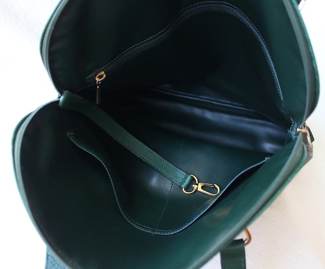 Longchamp Vintage Black Leather Shoulder Bag, Unusual Zipper Opening