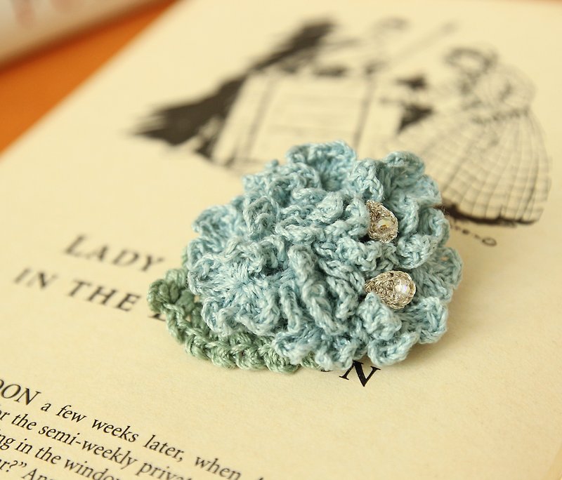 Hydrangea Corsage Brooch pin with crystal mini flower---Blue - Brooches - Cotton & Hemp Blue