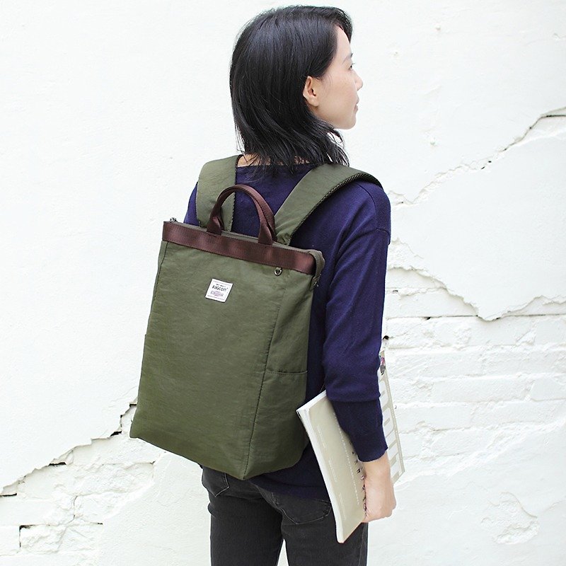 Prudence Portable Backpack(14'' Laptop OK)_army_100448 - กระเป๋าเป้สะพายหลัง - วัสดุกันนำ้ สีเขียว