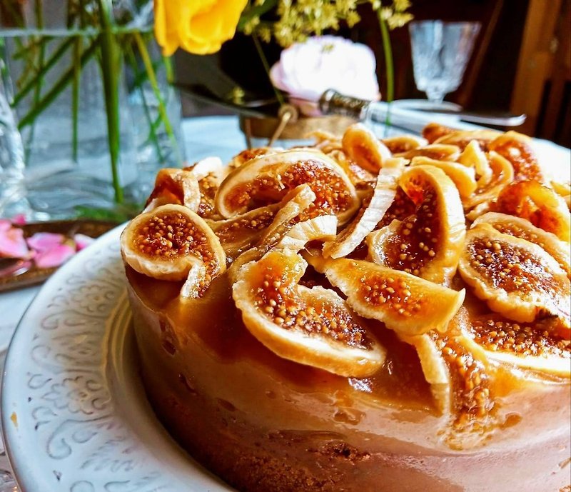 【VEGAN】Fruit of Life Cinnamon Caramel Fig Light Cake-Vegan- - Cake & Desserts - Fresh Ingredients Orange