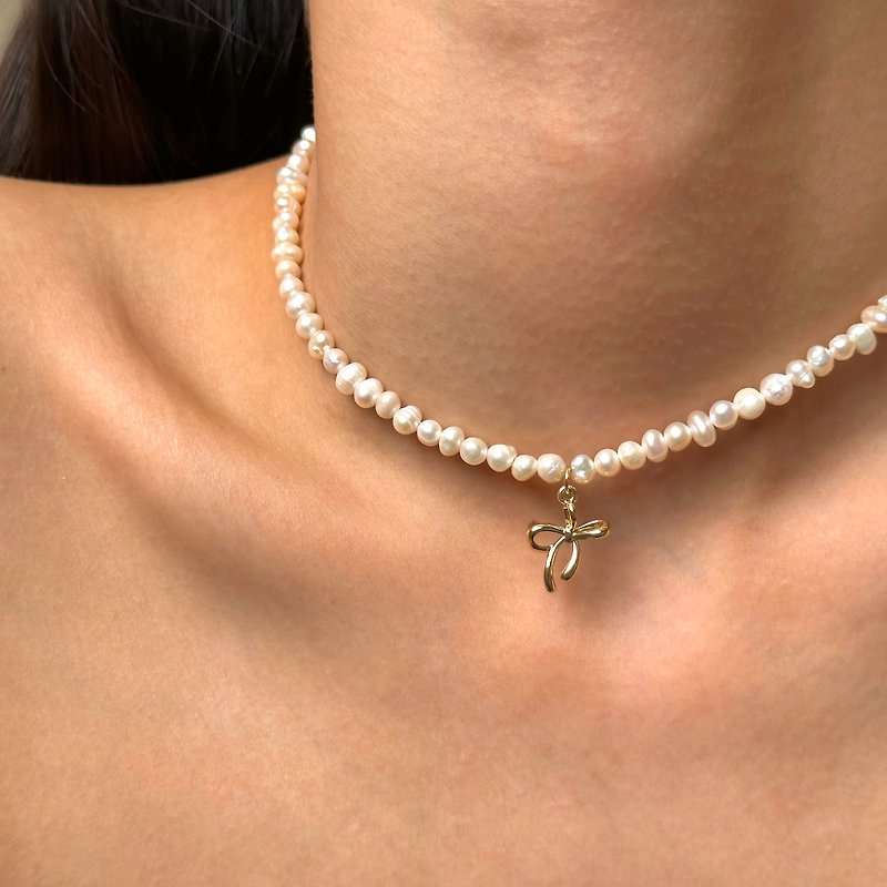 Necklace Pearl Petite • Handmade Gold Pearl Chain • Tiny Bow Ribbon Pendant - สร้อยคอ - ไข่มุก หลากหลายสี