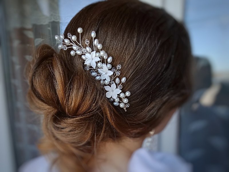 黏土 髮飾 白色 - Decorative floral comb, hairpin flowers, wedding hair clip hairstyle