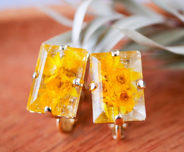 フラワー レジン ピアス ハンドメイド イヤリング変更可 金具変更可