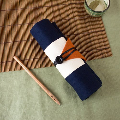 Slim pen case - Japanese waxed canvas pencil case - Shop niizo Pencil Cases  - Pinkoi