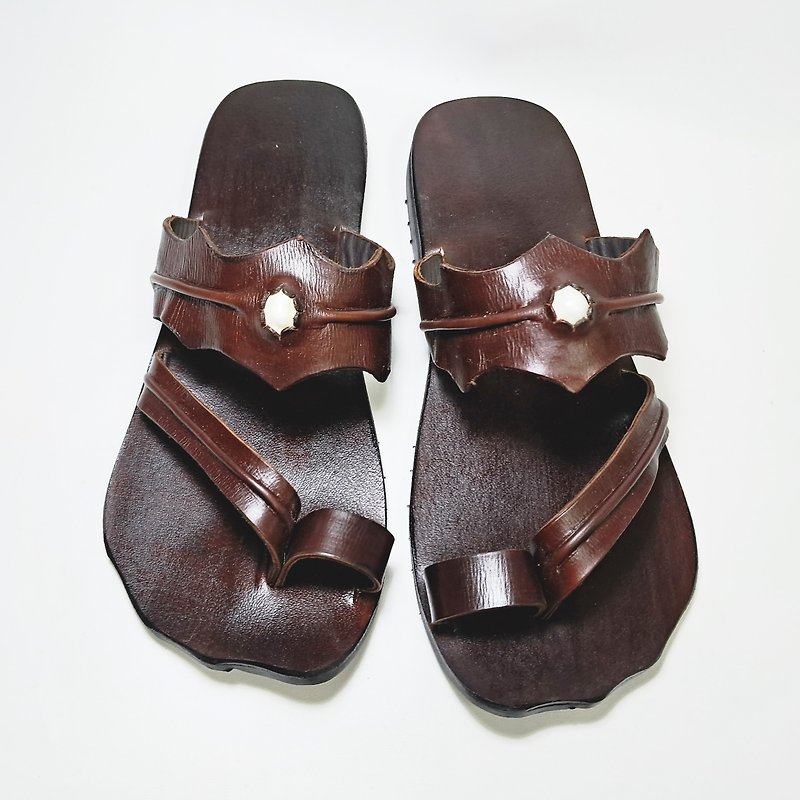 Brown leather sandals, toe ring shoe, open toe slippers,customized birthday gift - 拖鞋 - 真皮 咖啡色