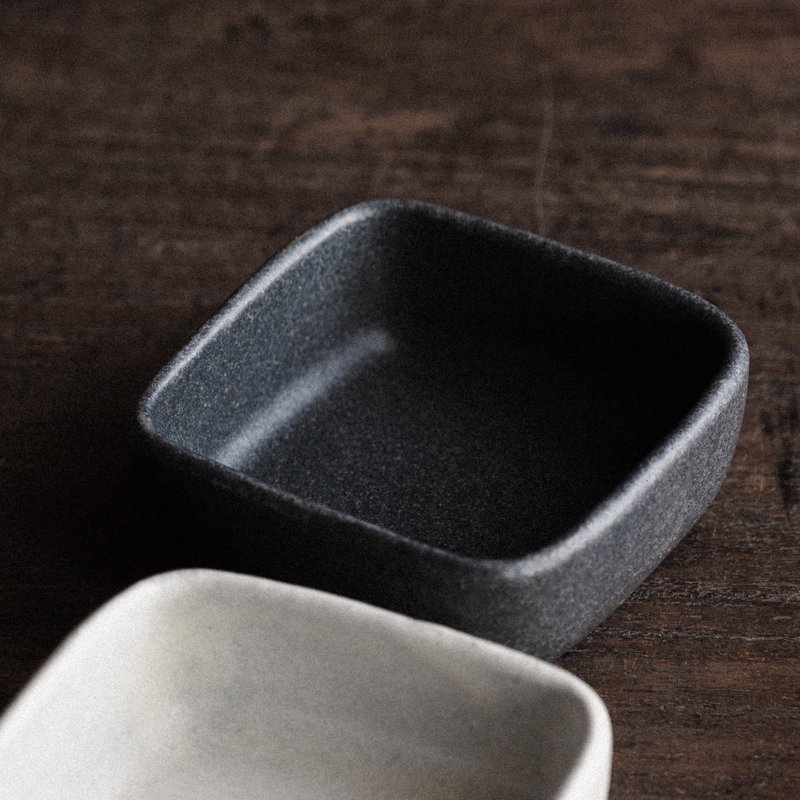 方碟  塵星 - 碟子/醬料碟/醬油碟 - 陶 