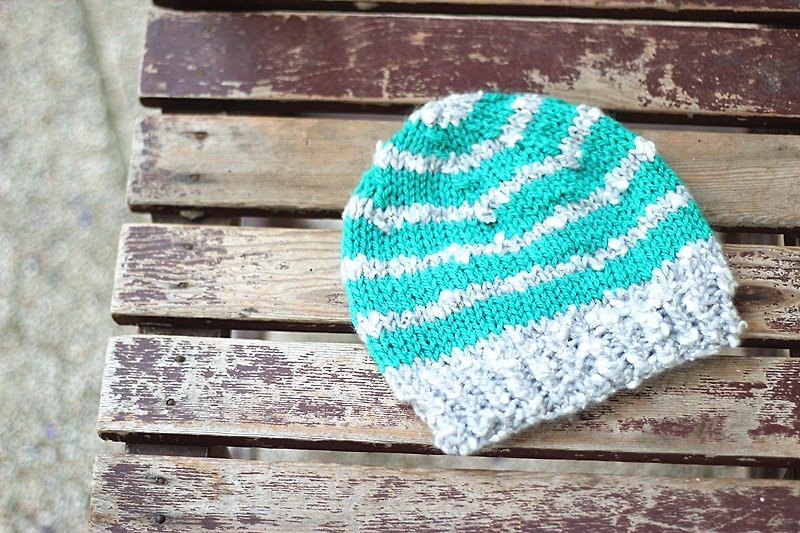 【好日手作】Handmade。冬季手編編織雙色編織小孩毛帽／聖誕禮物／交換禮物 - 帽子 - 聚酯纖維 灰色