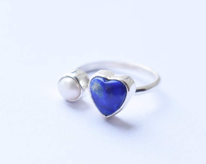 Heart lapis lazuli and freshwater pearl Silver ring - แหวนทั่วไป - เงินแท้ สีน้ำเงิน