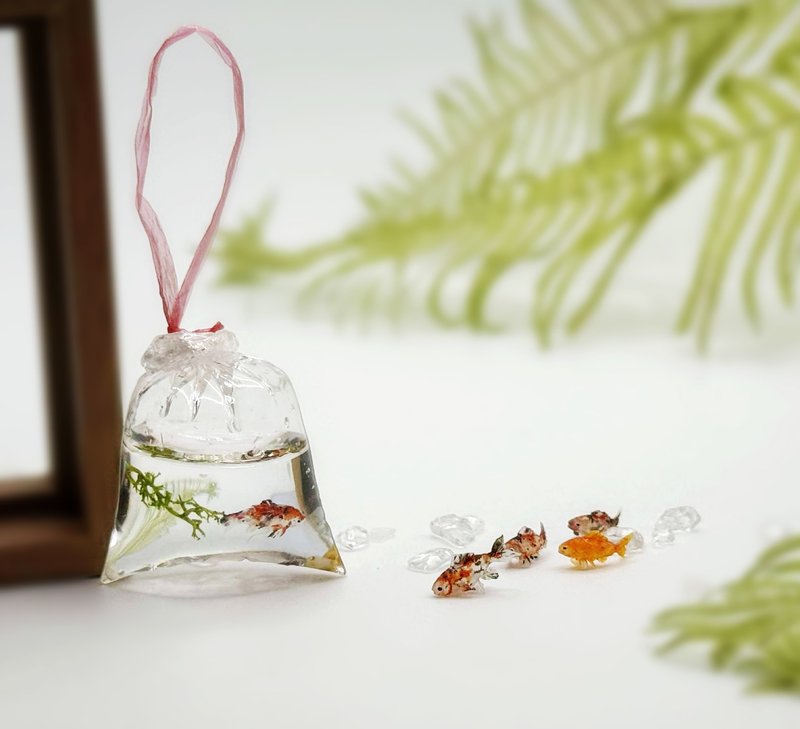 手工黏土 迷你 微縮 金魚袋 朱文錦 療癒擺飾 - 擺飾/家飾品 - 其他材質 紅色
