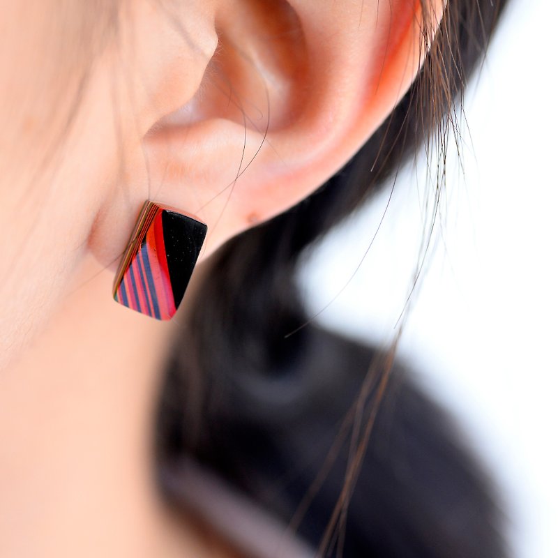 漆石耳環-斜紋經典紅黑色(純銀耳針) - 耳環/耳夾 - 純銀 紅色
