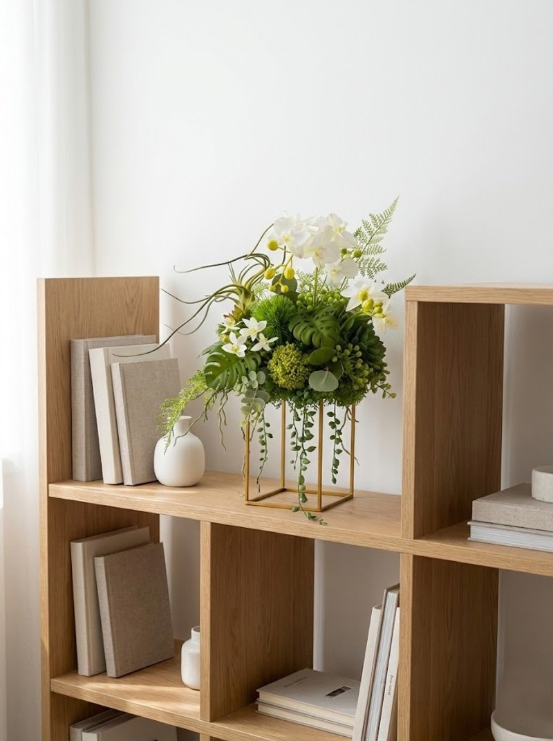 Lumina Forest Aroma Floral Arrangement: Free dedicated delivery within Taipei & New Taipei City. Additional shipping fees apply for other regions. - ตกแต่งต้นไม้ - วัสดุอื่นๆ ขาว