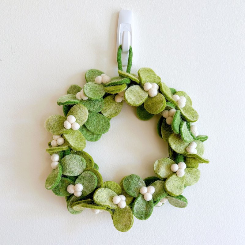 Wool Felt Christmas Wreath – Green Mistletoe Mistletoe Wreath - Wall Décor - Wool 