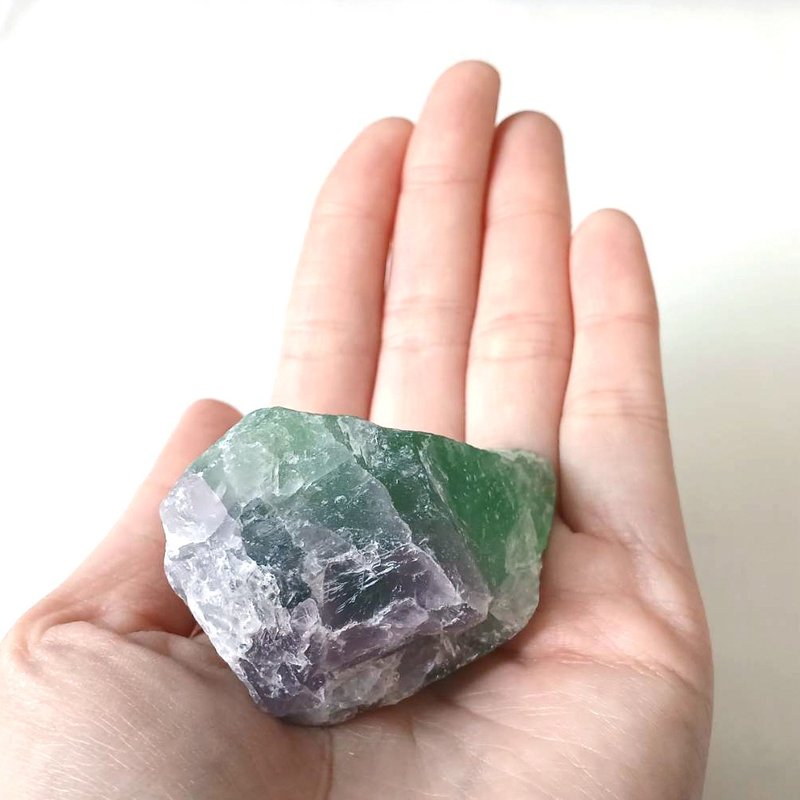 螢石-大顆-穩定情緒水晶-台灣限定 - 擺飾/家飾品 - 水晶 綠色