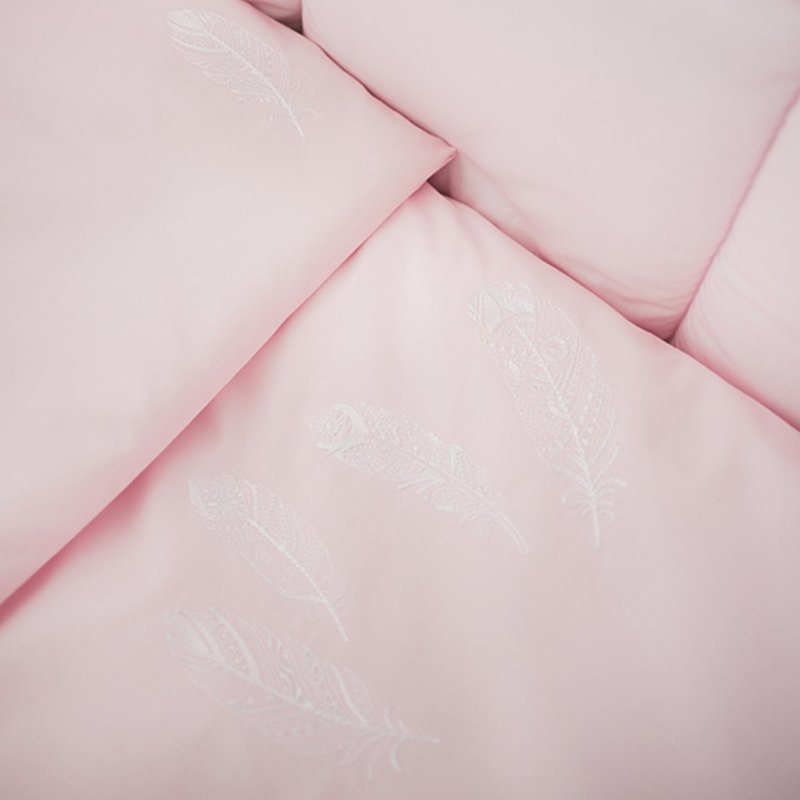 Pink baby girl crib bedding - embroidered feather bedding - 嬰兒床/床圍/寢具 - 棉．麻 粉紅色
