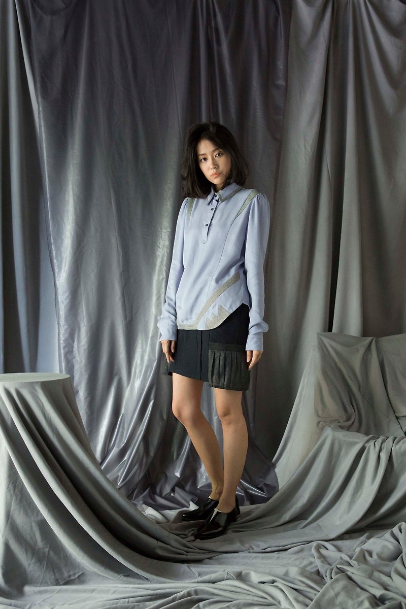 [Gray shadow] is versatile. Fashion indigo cut short skirt - Skirts - Cotton & Hemp Blue