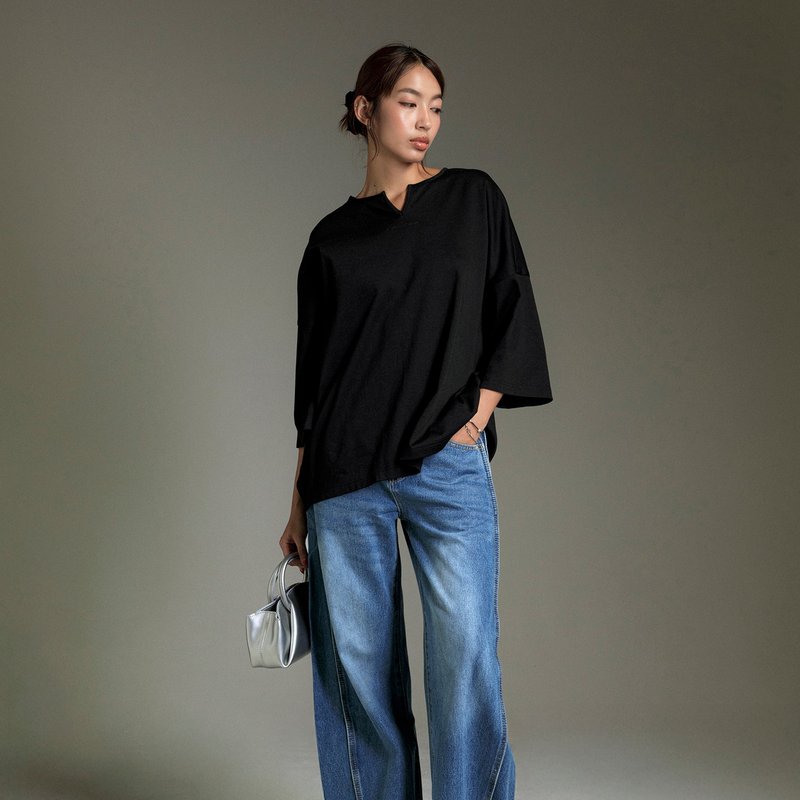 刺繡微V領針織上衣 - 女上衣/長袖上衣 - 棉．麻 黑色