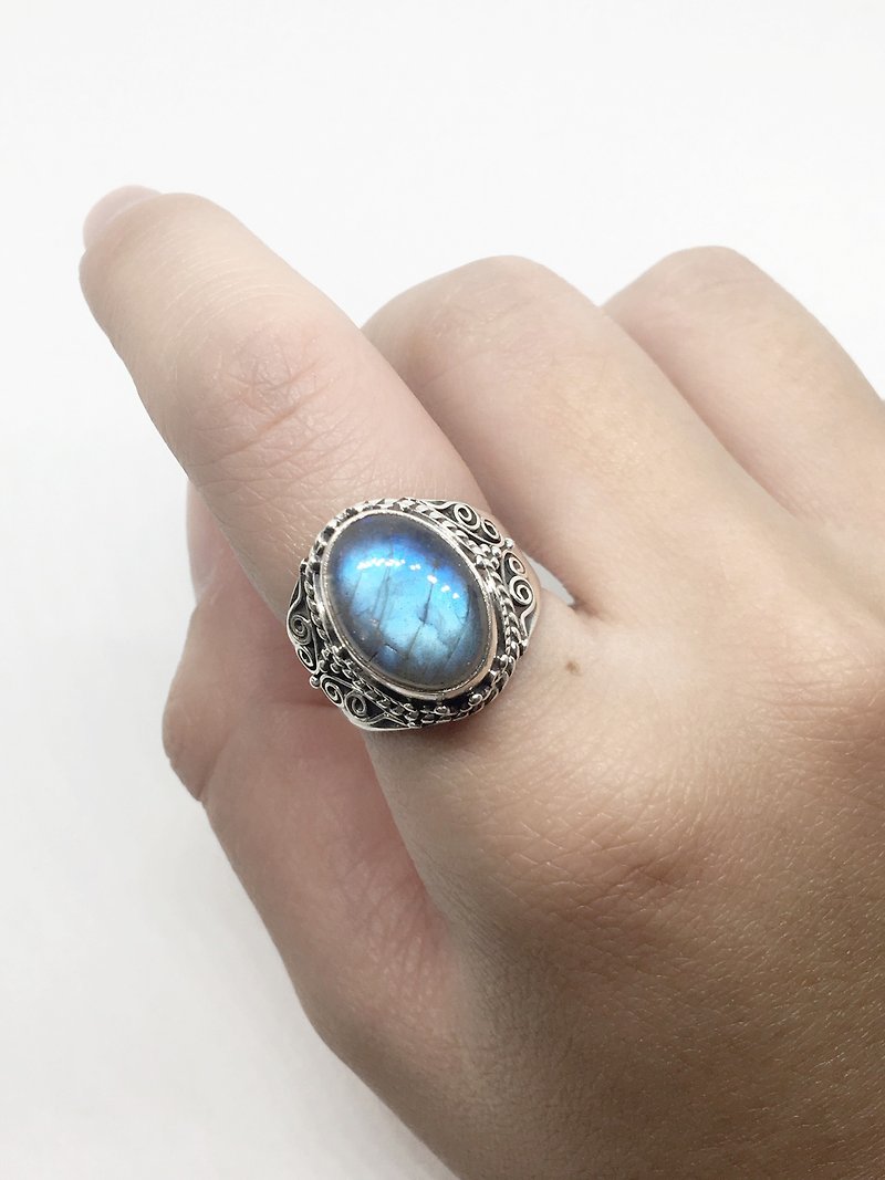 拉長石925純銀重工古典設計戒指 尼泊爾手工鑲嵌製作（款式1） - 戒指 - 寶石 藍色