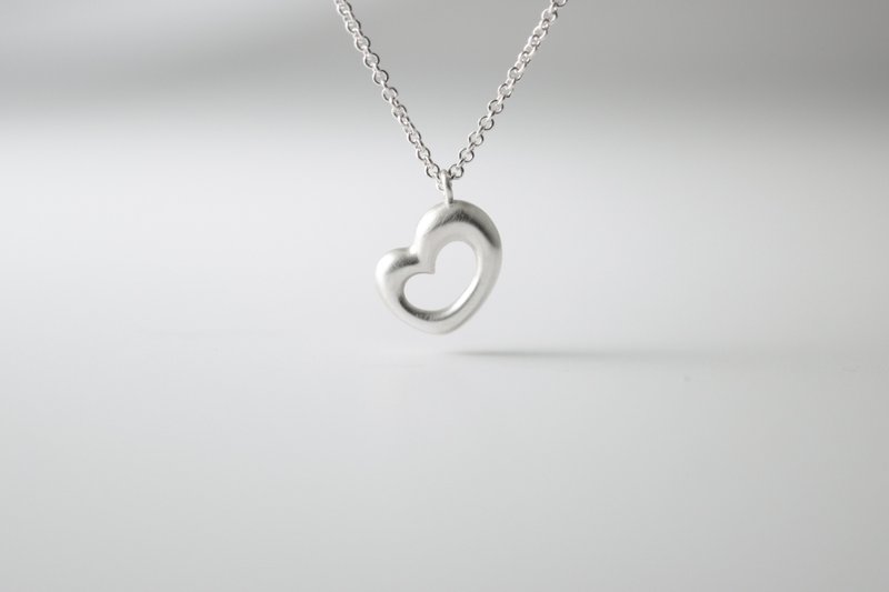 [Necklace] Simple and elegant double-sided love satin gloss sterling silver necklace - Necklaces - Sterling Silver Silver