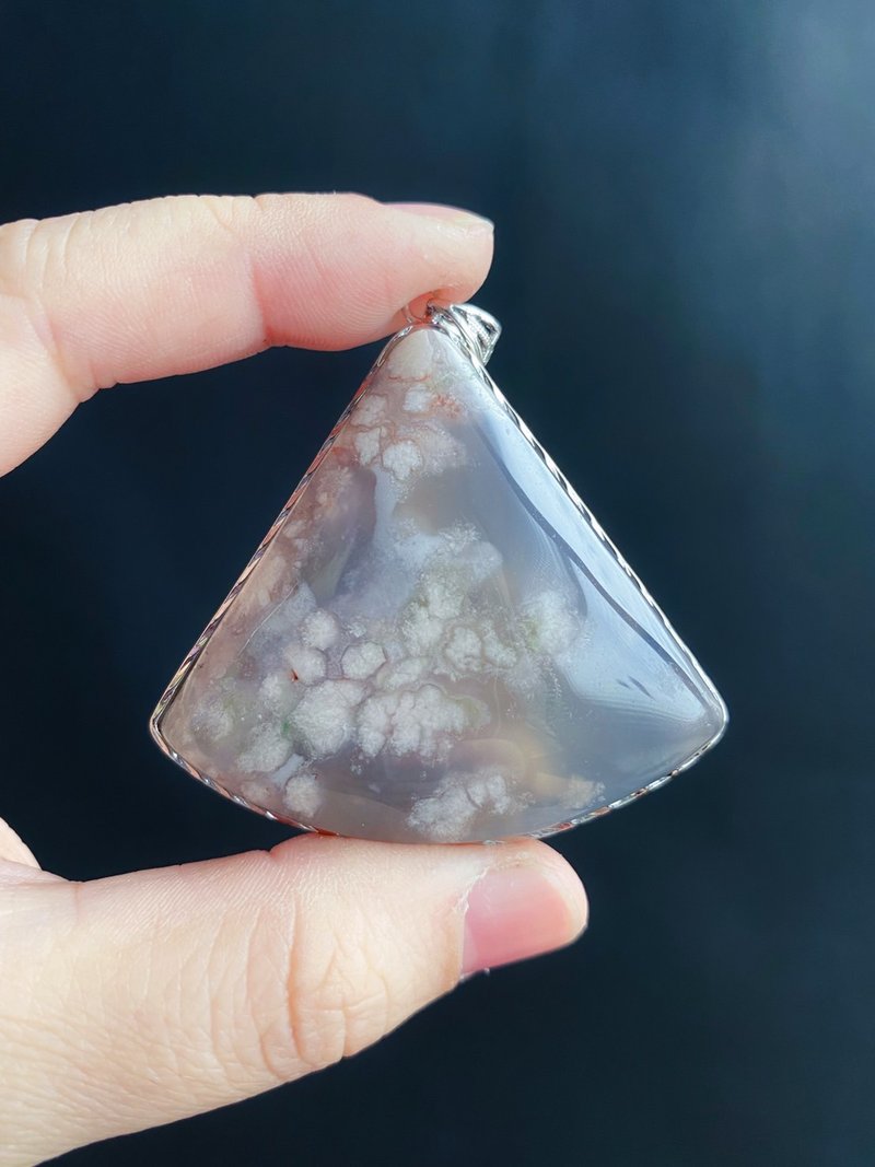 櫻花瑪瑙 S925銀鑲拖 灰冰 小碎花 項鍊 閨密 天然石 禮物 - 項鍊 - 水晶 灰色