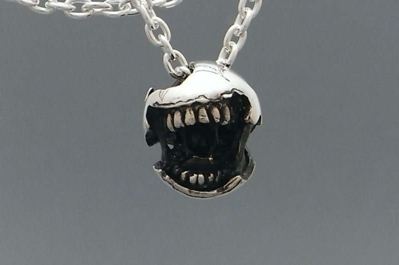 zombie smile pendant (s_m-P.51) ( 万圣节前夕 怪兽 怪物 僵尸 喪屍 蛇神 微笑 銀 垂饰 颈链 项链 ) - 項鍊 - 純銀 銀色