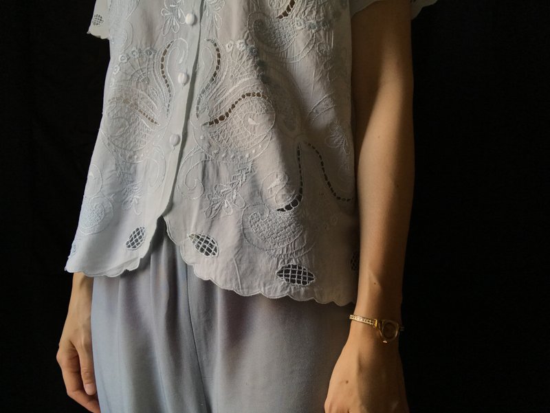 早期蕾絲刺繡上衣 - 女上衣/長袖上衣 - 棉．麻 