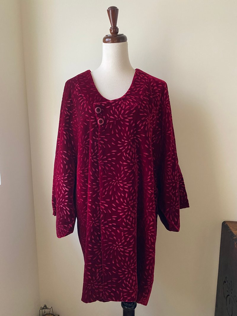 煙火古典紅絲絨和服大衣日本製 - 女大衣/外套 - 其他人造纖維 紅色