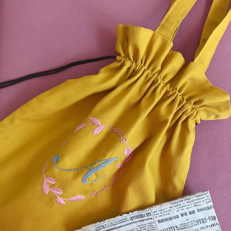 Write your name! Self-selected letter gift, embroidered beam mouth tote bag material bag pink/yellow/green - Knitting, Embroidery, Felted Wool & Sewing - Cotton & Hemp 