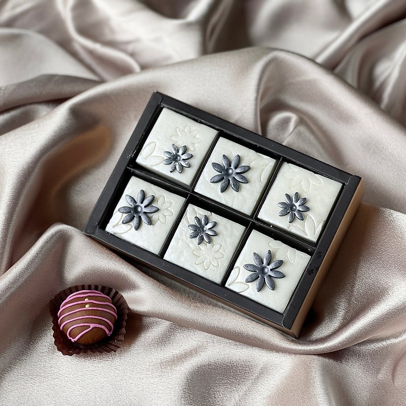 珍珠花兒‧六入方塊巧克力香皂禮盒 - 沐浴露/番梘 - 植物．花 白色