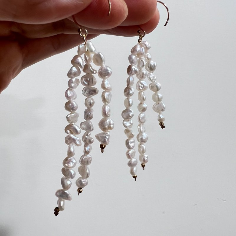 多串天然巴洛克珍珠垂墜耳環 - 耳環/耳夾/耳骨夾 - 珍珠 