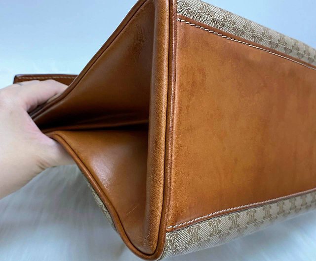 Celine Vintage Macadam PVC Kelly Leather Tote - Shop cnjpvintage