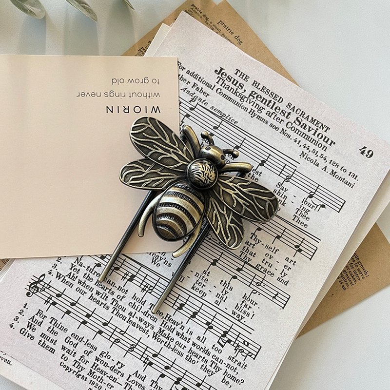 Vintage retro bee book holder diary book clip gold - 書衣/書套 - 其他金屬 