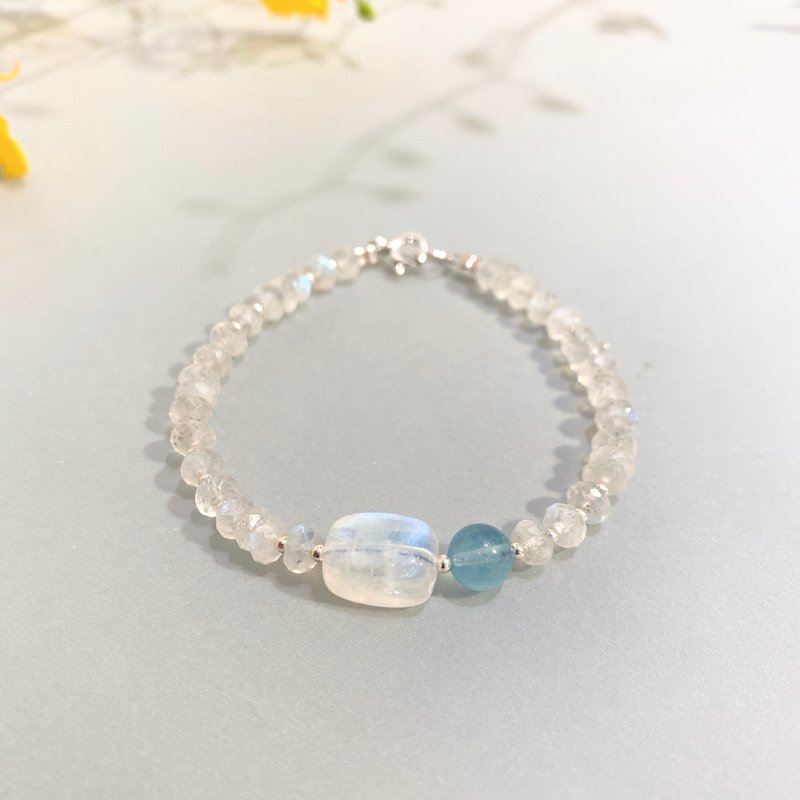 Ops silver bracelet -海水藍寶/原礦/藍光月光石/誕生石/限定 - 手鍊/手環 - 寶石 透明