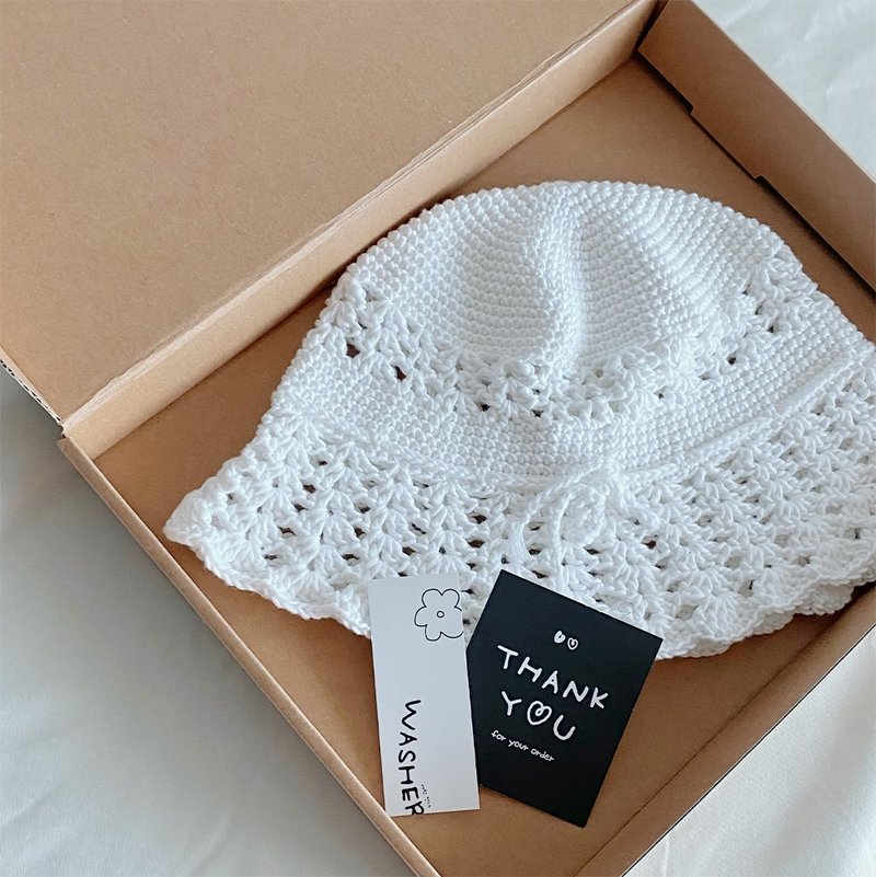 夏季寬沿帽 Garden Party 夏季鏤空鉤針蝴蝶結漁夫帽 - 帽子 - 棉．麻 白色