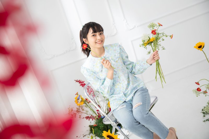 【日本北海道】刷好感度UP 荷葉領女孩 長袖襯衫 合谷色 - 女襯衫 - 棉．麻 多色