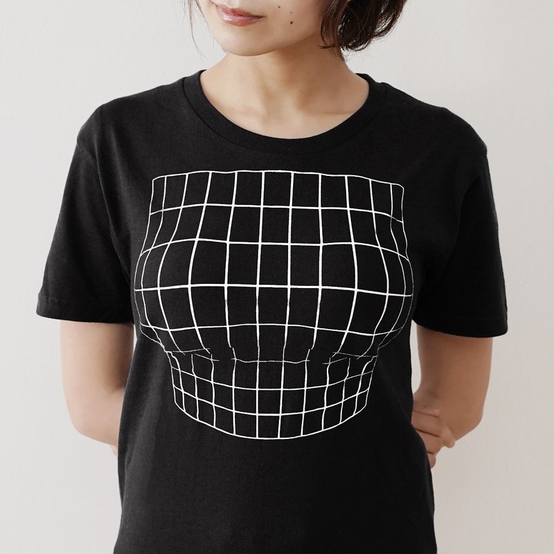 Mousou Mapping T-shirt/ Illusion grid/ Black - เสื้อยืดผู้หญิง - ผ้าฝ้าย/ผ้าลินิน สีดำ