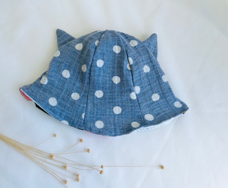 Bucket hat double-sided blue dot graffiti cat ears baby toddler hat - หมวกเด็ก - ผ้าฝ้าย/ผ้าลินิน สีน้ำเงิน