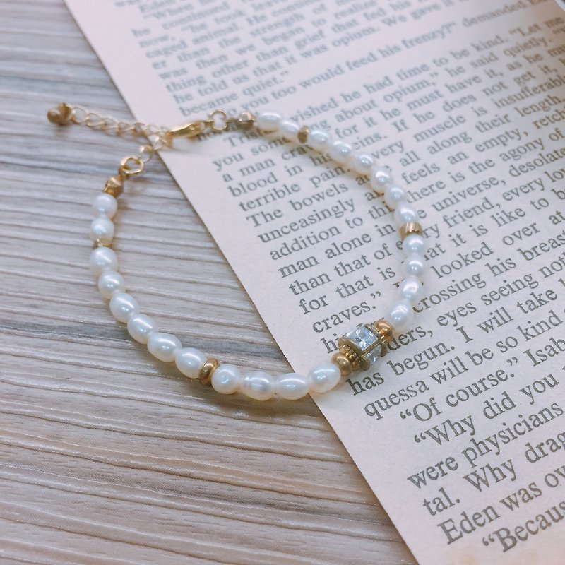 Temperament natural pearl zircon bracelet - Bracelets - Gemstone White