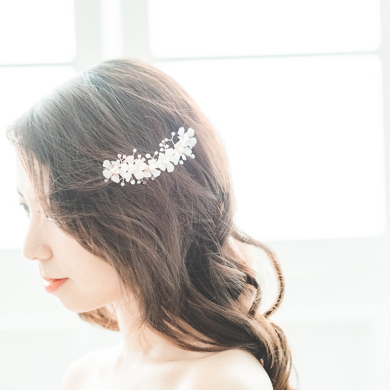 Tung Tree Flower/bridal accessory/hair accessory/handmade - เครื่องประดับผม - ผ้าไหม สึชมพู