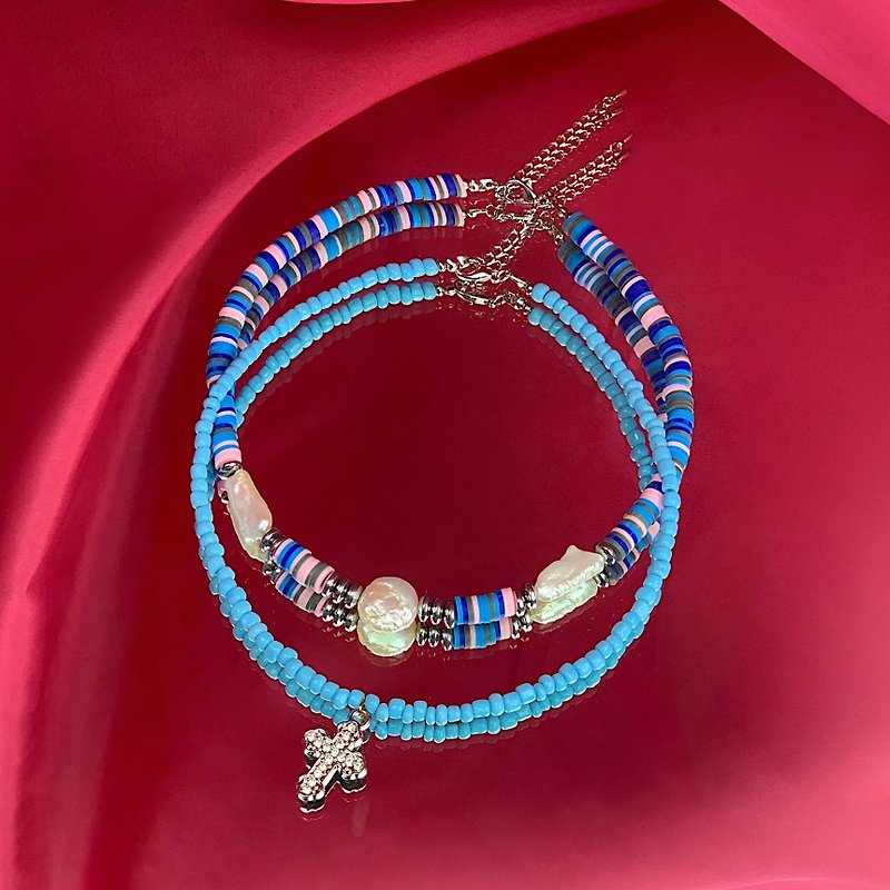 【Lucky Bag】สร้อยลูกปัด Clay beads สีฟ้าพาสเทล (COTTON CANDY BEADED NECKLACE) - สร้อยคอ - ไข่มุก สีน้ำเงิน