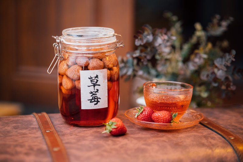 Dahu Strawberry Wine-Taiwan Fruit Wine Brewing Experience | Grass, Trees, Bamboo and Stone | Dadaocheng - อาหาร/วัตถุดิบ - แก้ว 