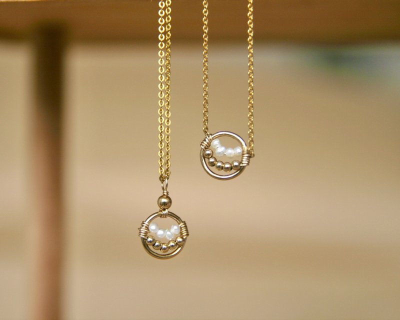 My little universe pearl necklace - สร้อยคอ - ไข่มุก ขาว