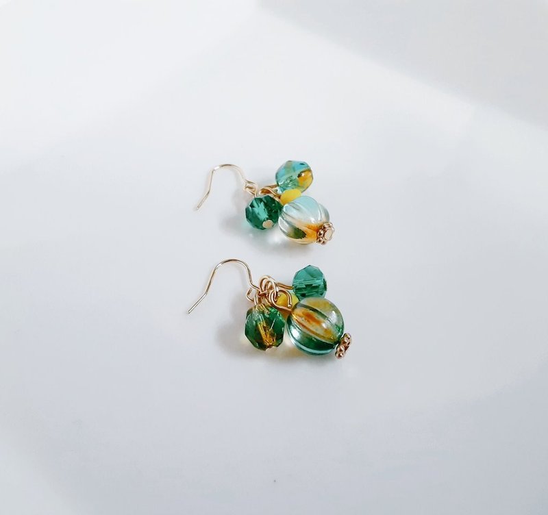 Petite Jara-jala earrings made of Czech melon beads and glass beads, yellow green, Jara-jala, birthday gift, stylish earrings, can be changed to hypoallergenic earrings or Clip-On - Earrings & Clip-ons - Glass Green