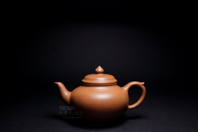 [Laughing Sakura] Yanhuang Land Art Fat Boss Longshan Hall Kuihuang Zhuni 280cc - Teapots & Teacups - Pottery Yellow