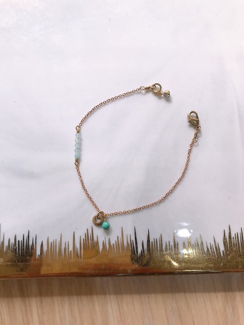 Round mermaid token - Topaz bracelet - สร้อยข้อมือ - ทองแดงทองเหลือง สีทอง